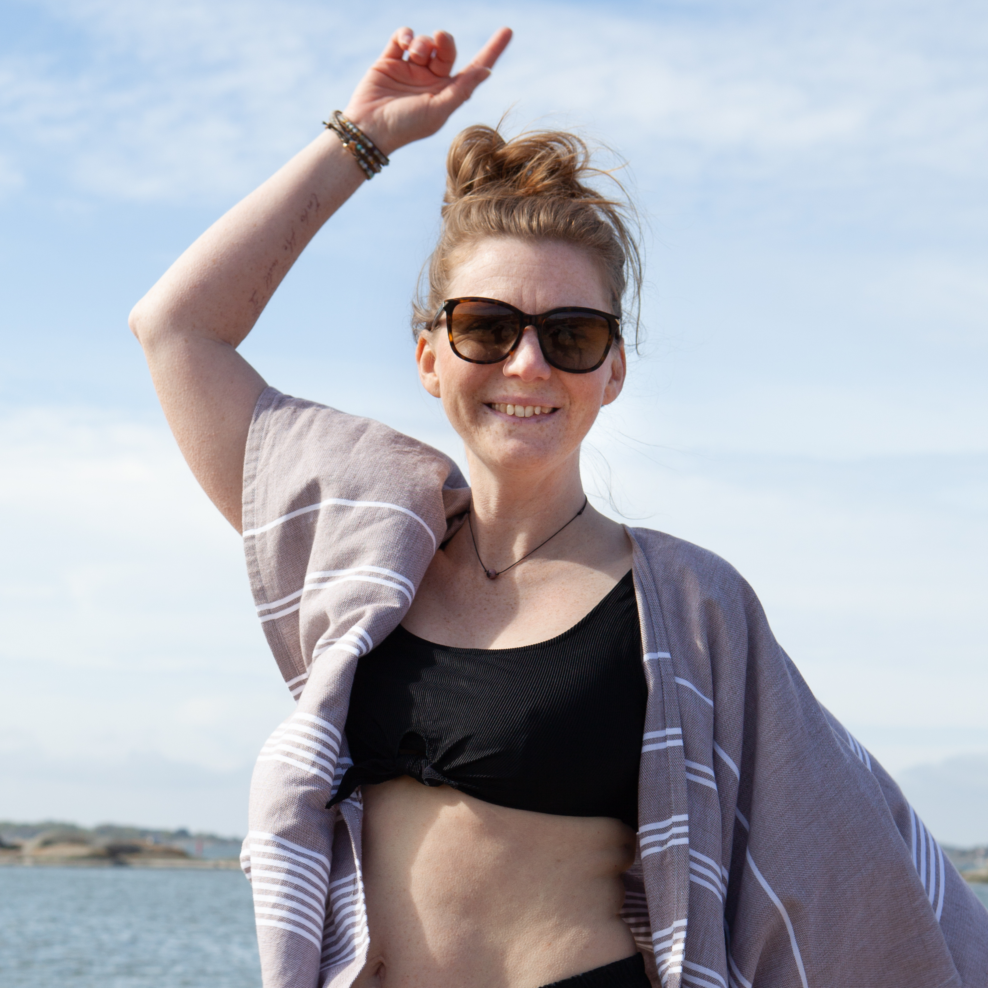 Ribbineulosuima-yläosa - lyhyt toppi - musta