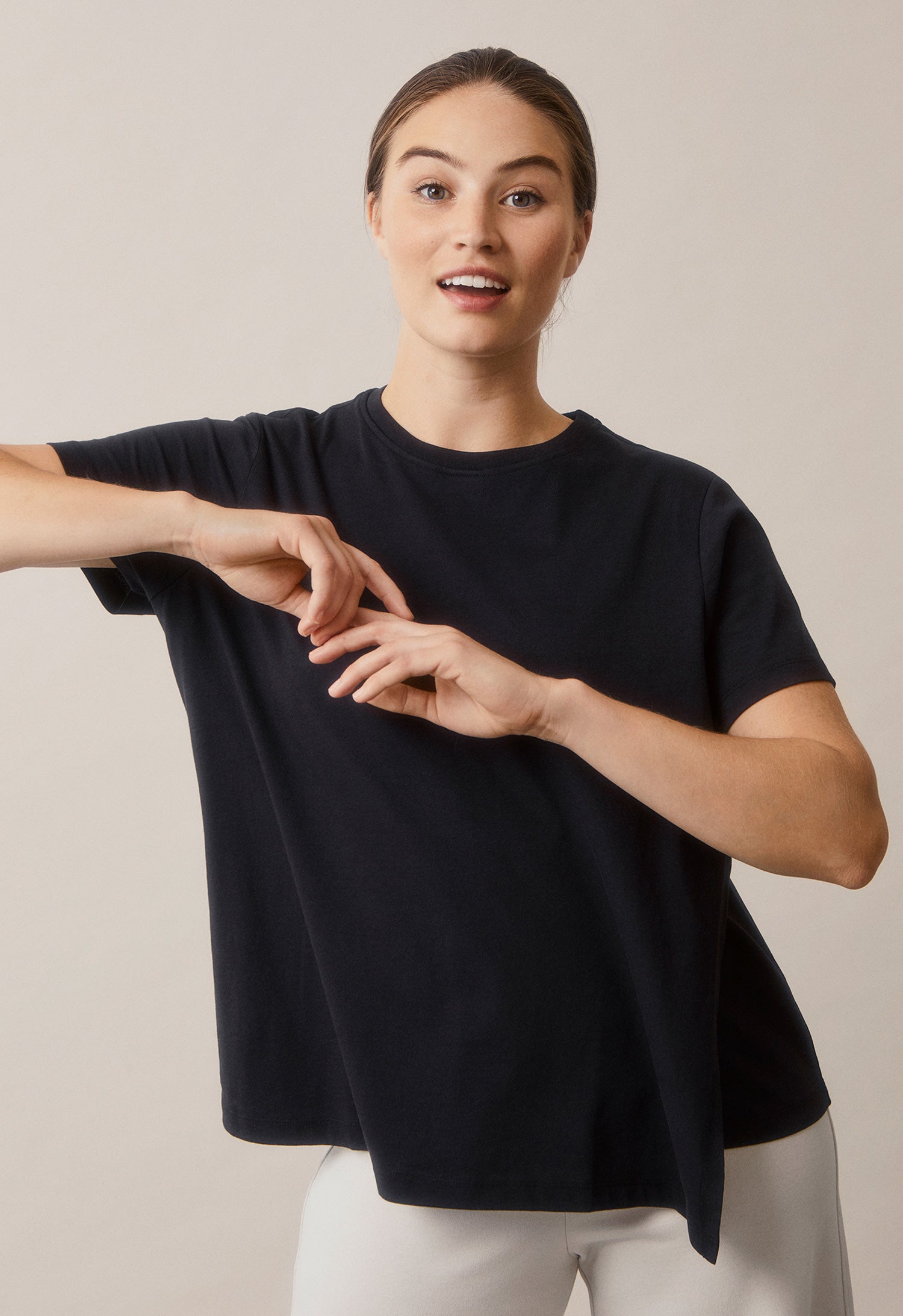 Imetys-T-paita - musta