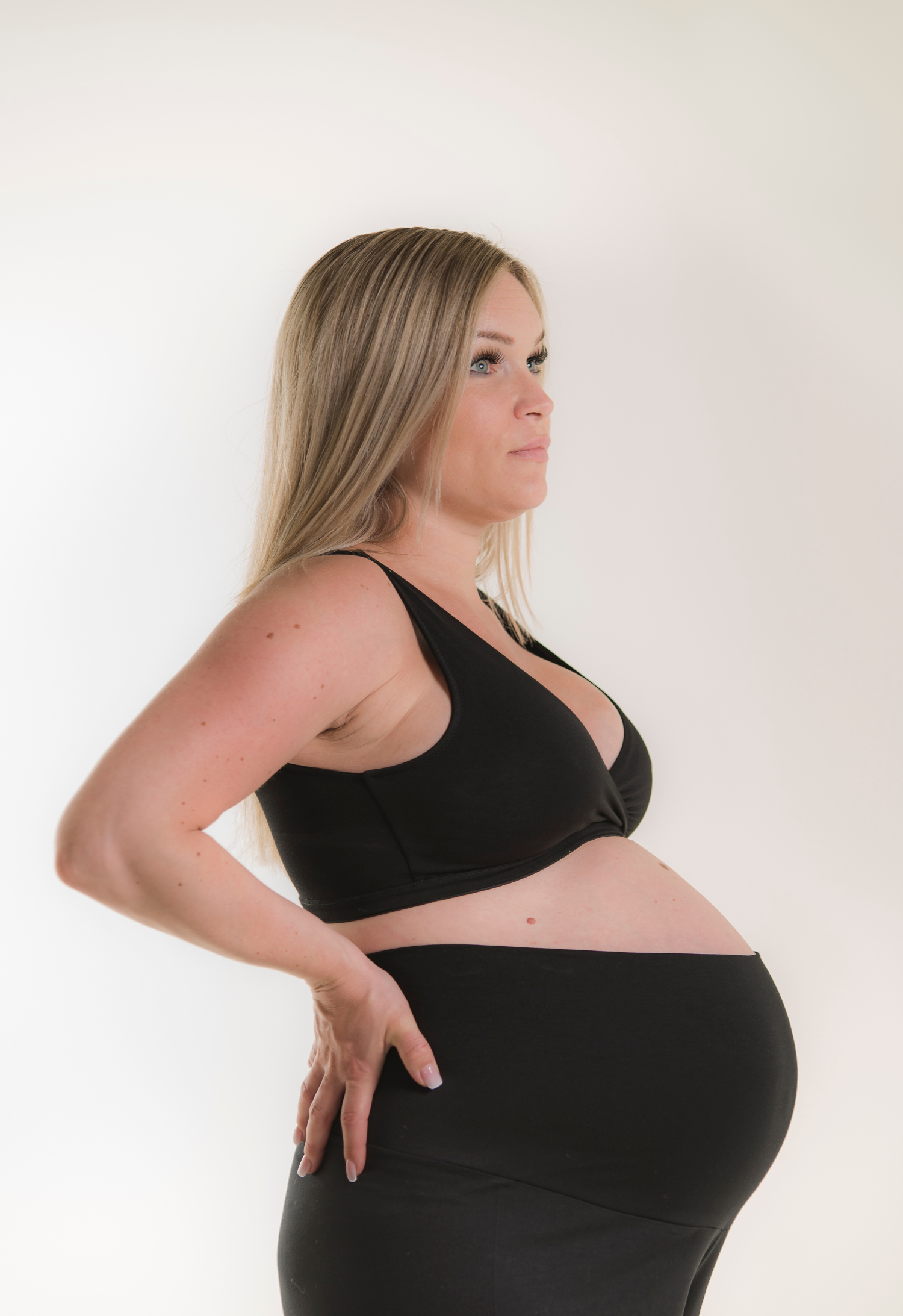 Pehmeä imetysrintaliivi - Musta - Esitilaus, toimitus maaliskuun alussa